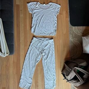 Lake Pajamas size small set